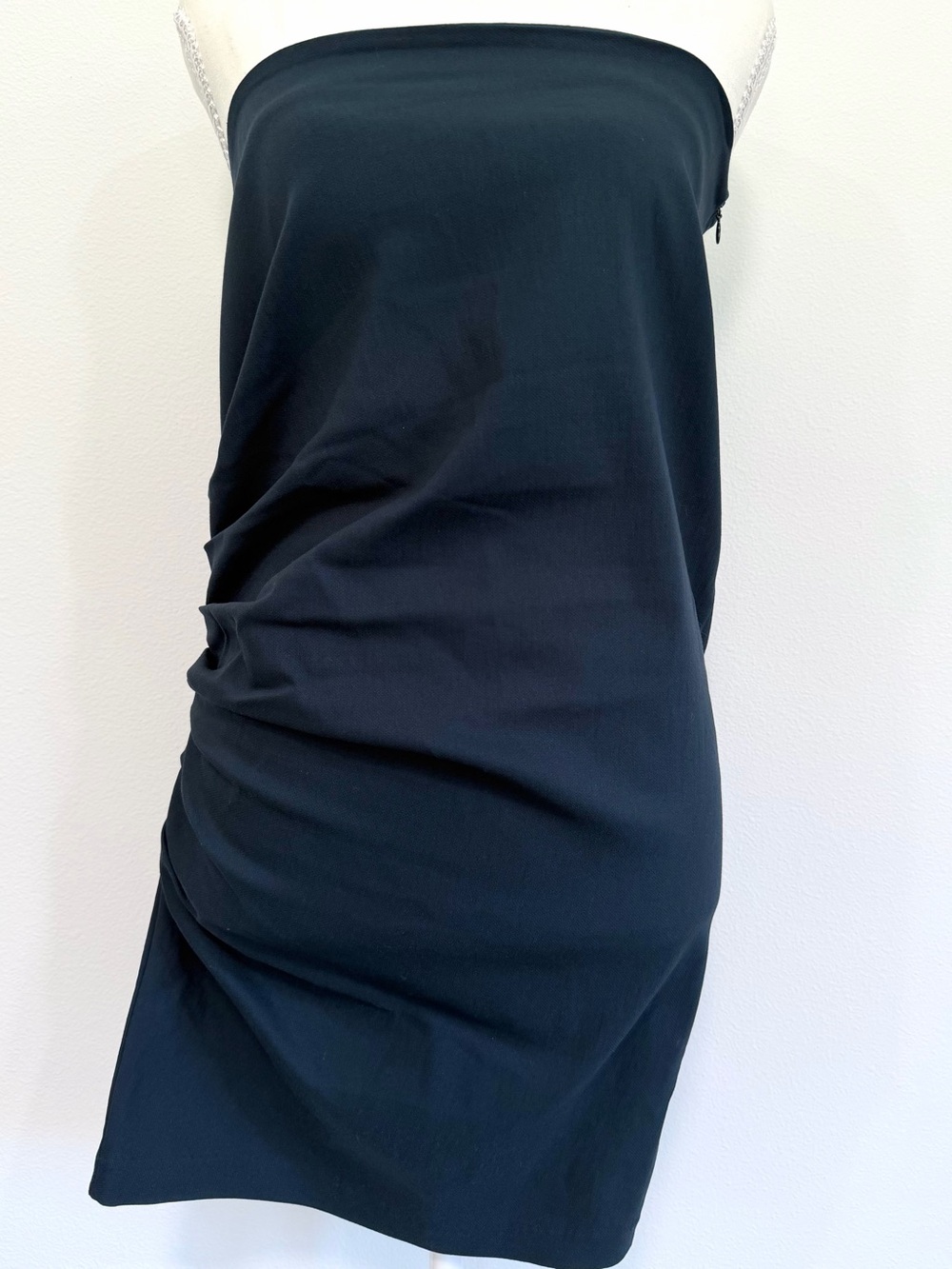 Jarbo Strapless Ruched Sheath Dress in Navy Size Size 4